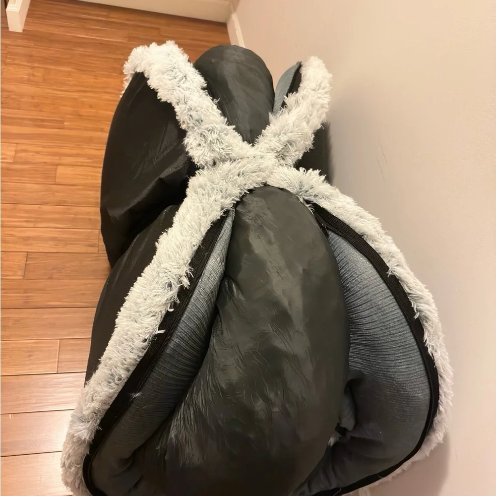 Plush Gray Faux Fur Pet Bed